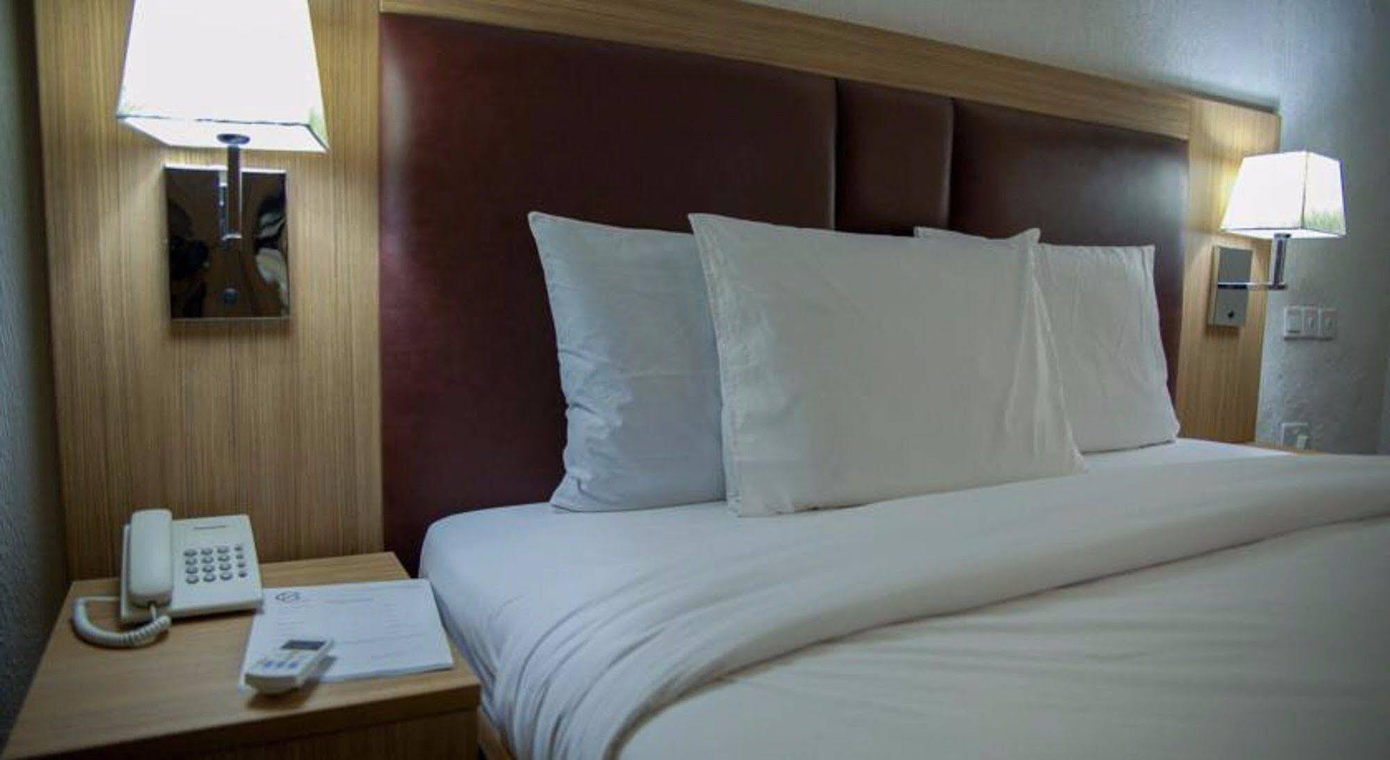 Cubana Suites Mobushipe Exterior foto