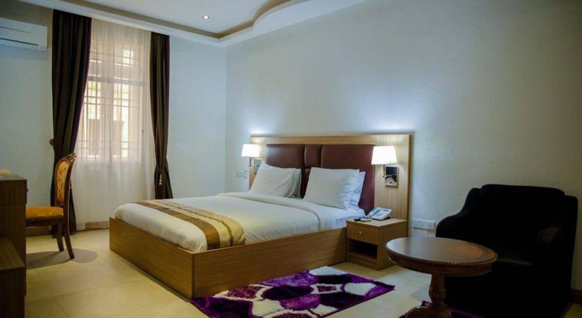 Cubana Suites Mobushipe Exterior foto